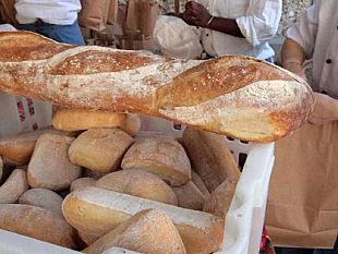 ecco-dove-comprare-il-pane-fresco-domenica-17-giugno-2018