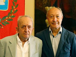 l-ex-ministro-tullio-de-mauro-in-visita-al-comune