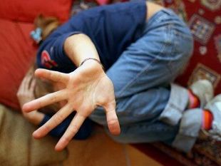 lorco-era-il-nonno-abusi-su-una-bimba-di-sei-anni