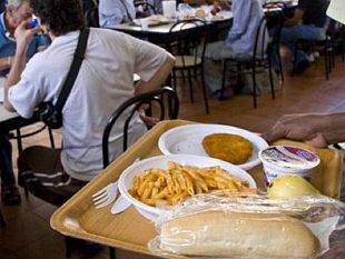 marsala-installate-le-grate-a-due-finestre-della-mensa-giorgio-la-pira