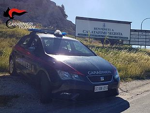 violenta-aggressione-alle-terme-libere-di-segesta-i-carabinieri-arrestano-un-32enne