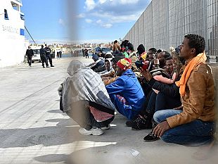 sgombero-hotspot-migranti-il-tar-di-palermo-sospende-lordinanza-di-musumeci