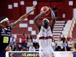 pallacanestro-trapani-risolto-il-contratto-con-deriante-jenkins