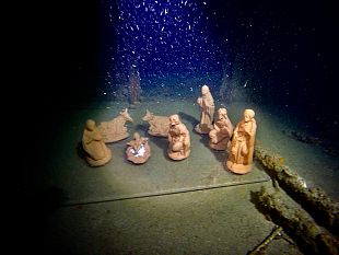 un-presepe-subacqueo-nel-mare-di-trapani