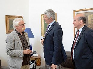 emergenza-rifiuti-lassessore-regionale-pierobon-incontra-il-sindaco-cristaldi-e-castelvetrano-rimane-invece-sepolta-dalla-munnizza