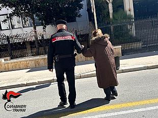 trapani/castellammare-del-golfo-si-finge-carabiniere-e-truffa-unanziana-donna-arrestato-un-49nne-napoletano