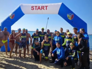 mazara-il-2025-inizia-con-il-tradizionale-tuffo-di-capodanno