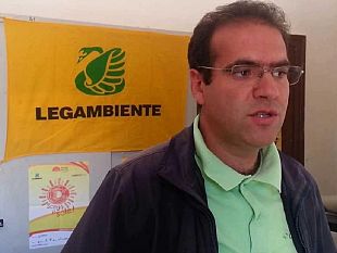 castelvetrano-il-circolo-crimiso-di-legambiente-sabato-mattina-invita-alla-pulizia-del-parco-delle-rimembranze