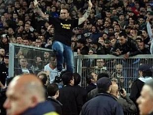 aveva-un-tirapugni-nascosto-negli-slip-emesso-un-daspo-per-uno-spettatore-della-gara-folgore-marsala