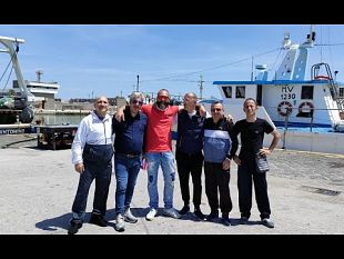 mazara-protesta-contro-piano-ue-pesca-a-strascico-le-sirene-dei-pescherecci