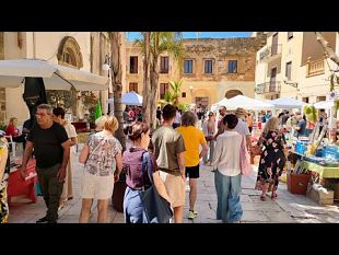 mazara-successo-per-il-mercatino-delle-pulci-e-svuota-cantine-immagini-e-interviste