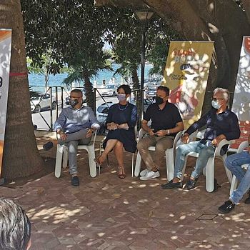 /images/1/4/14-conferenza-stampa-rock-the-casbah.jpg