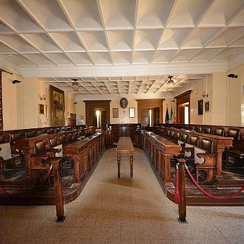 /images/1/7/17-aula-consiliare-castelvetrano.jpg