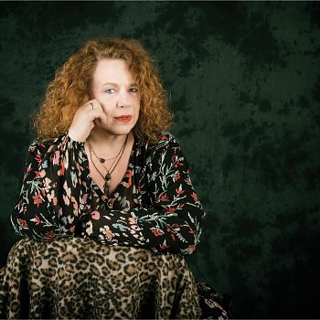 /images/1/7/17-sarah-jane-morris.jpg