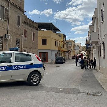 /images/2/2/22-polizia-municipale.jpg