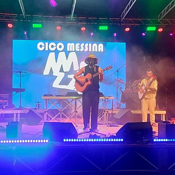 /images/3/0/30-mezzo-festival--l-esibizione-di-cico-messina-mazara--26072025.jfif