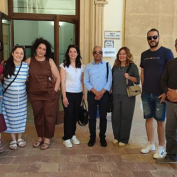 /images/3/8/38-un-gruppo-di-cittadini-con-doppia-cittadianza-al-voto--mazara-08062025.jfif