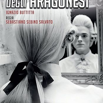 /images/4/4/44-locandina-cortile-degli-aragonesi.jpg