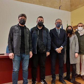 /images/4/5/45-incontro-studenti-erasmus-e-lamministrazione-grillo-02.jpg
