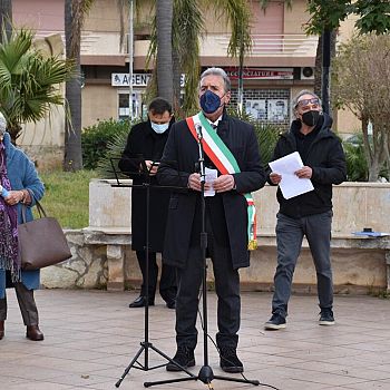 /images/5/2/52-manifestazione-dellassociazione-libera-in-occasione-del-1-giorno-di-primavera.jpg