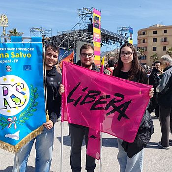 /images/5/3/53-libera15.jpeg