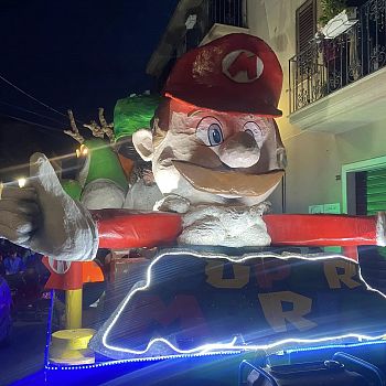 /images/5/4/54-carro-supermario.jpg