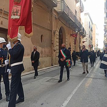 /images/5/8/58-processione-madre-massari-2022-1.jpg