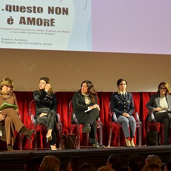 /images/6/2/62-non-è-amore-2.jpg