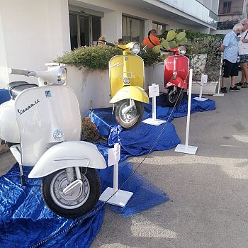 /images/6/4/64-mostra-vespa-hotel-admeto--4-.jpeg