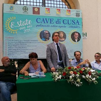/images/6/7/67-conferenza-presentazione-palinsesto-e-state-con-noi-2021-giuseppe-castiglione.jpg