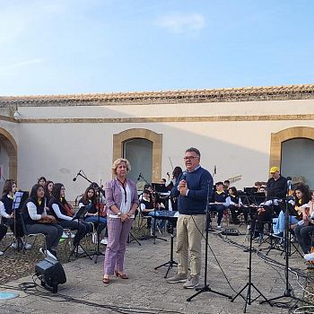 /images/7/4/74-dirigente-e-direttore.jpg