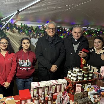 /images/7/9/79-natale-marinella2.jpg