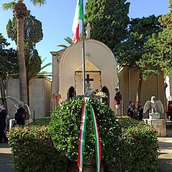 /images/8/9/89-commemorazione-2-novembre-trapani--2-.jpg