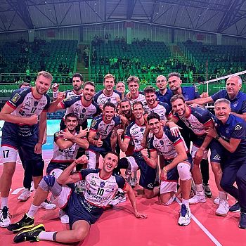 /images/9/2/92-squadra-saturnia.jpg