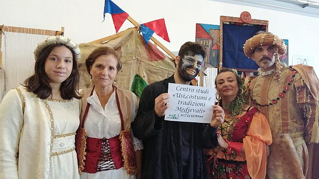 Una delegazione del centro Studi G. Bottone alla fiera usi e costumi di Ferrara
