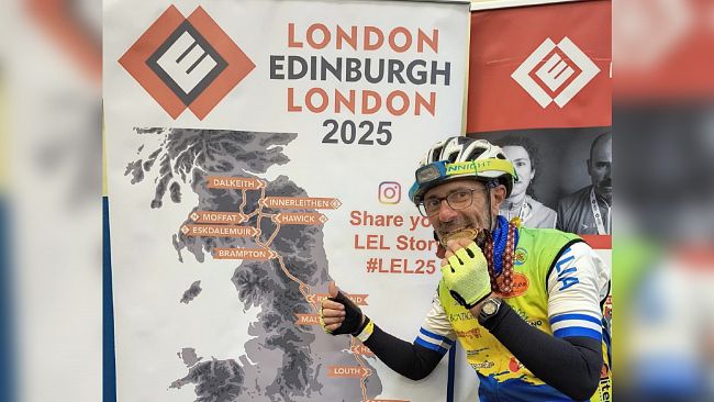 Il ciclista mazarese Bartolomeo Marmoreo alla London Edinburgh London 2025