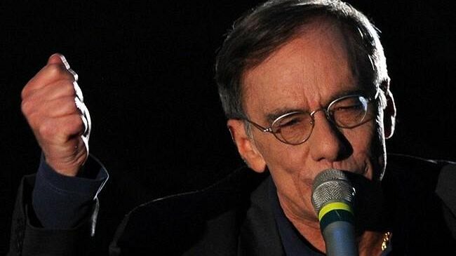 Marsala, torna Vecchioni al teatro Impero: lo show si riempie di poesia‏