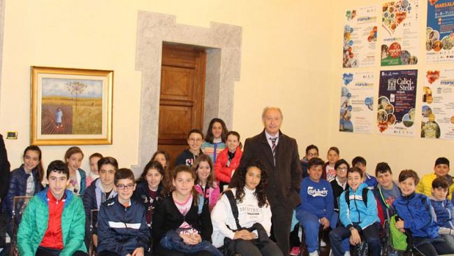studenti-del-mazzini-e-del-progetto-intercultura-in-visita-al-comune