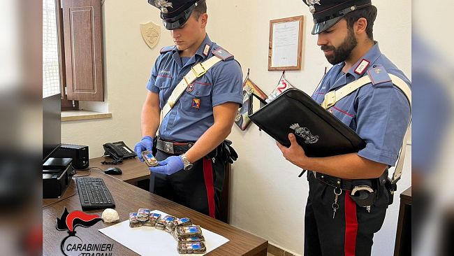 Oltre un chilo di droga nascosta in una valigia: arrestato 28enne a Pantelleria