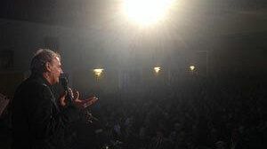 Bagno di folla per la presentazione della candidatura a sindaco di Vito Torrente.