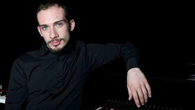 trapani-aimez-vous-la-valse-recital-solista-per-pianoforte-con-orazio-sciortino