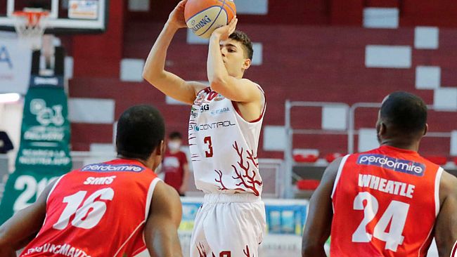 Pallacanestro Trapani, sconfitta indolore contro Pistoia: 95-101 il finale