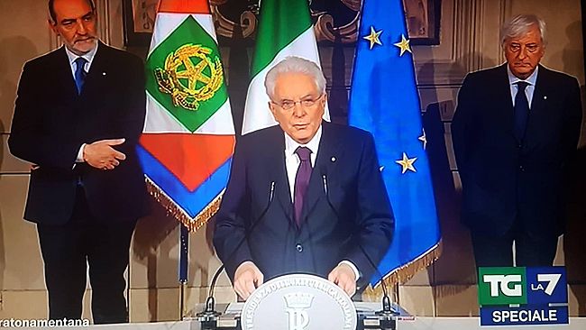 Niet di Mattarella al Governo con Ministro all’Economia Savona. Incarico a Cottarelli? Scontro istituzionale con Lega e M5S. “Richiesta messa in stato di accusa del Presidente della Repubblica”