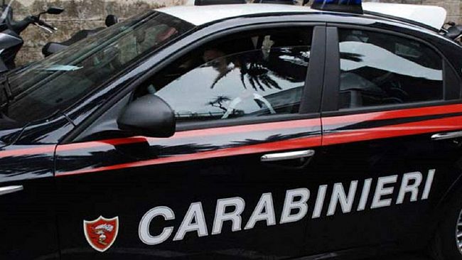 Castelvetrano, violenta lite per strada. Ragazzina colpita con dell’acido