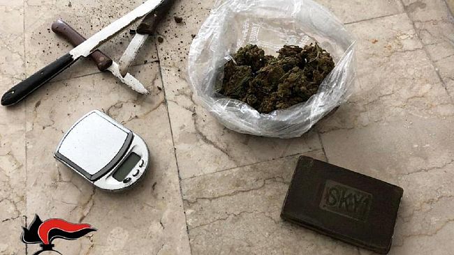 Hascish in casa, arrestato la vigilia di Natale  dai Carabinieri