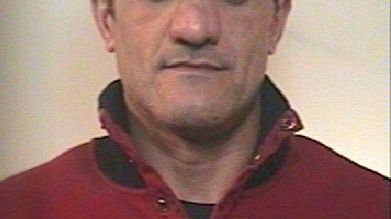 Arrestato dai Carabinieri di Castellammare del Golfo: nascondeva armi e droga.