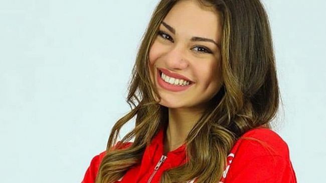 “Amici”, Carmen Ferreri ad un passo dalla finalissima. Ecco cosa accadrà stasera…