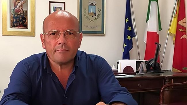 Peraino contrario allo sversamento in mare dei fanghi del porto di Trapani