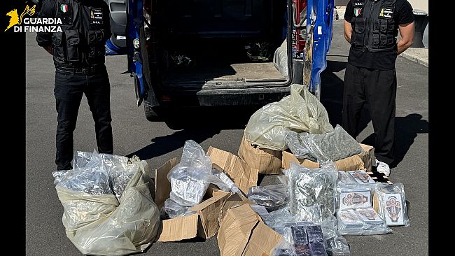 ​Sequestrati 2 quintali di stupefacenti nel Catanese, 3 arresti in flagranza di reato