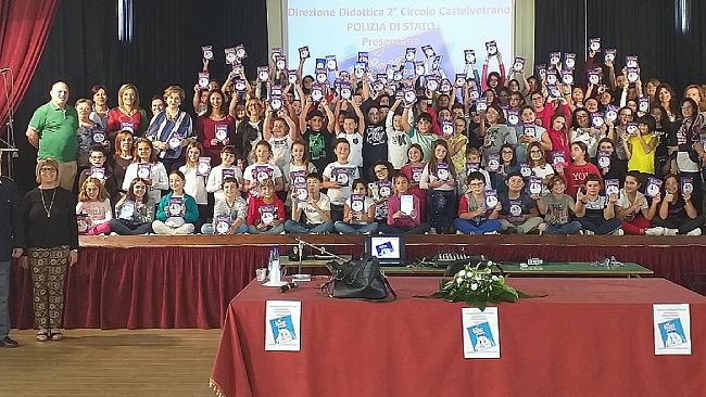 Al II Circolo R. Settimo si va a scuola con  “Il mio diario”, il progetto con la Polizia di Stato  per diventare un bravo cittadino